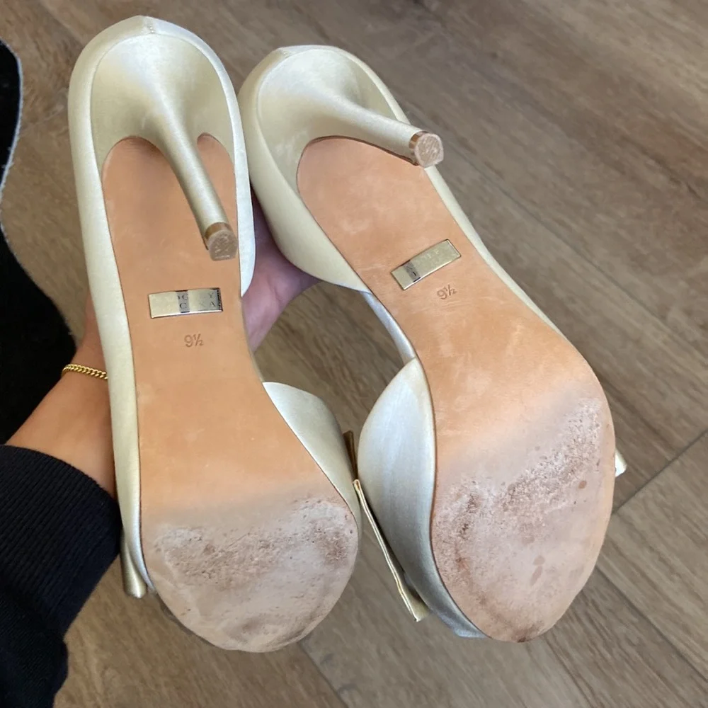 Badgley Mischka Ivory Satin Peep-Toe Heels with Knot Bow